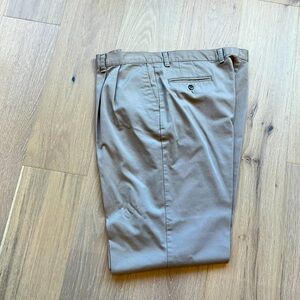 Mens Docker Khakis 40 x 32 dress pants